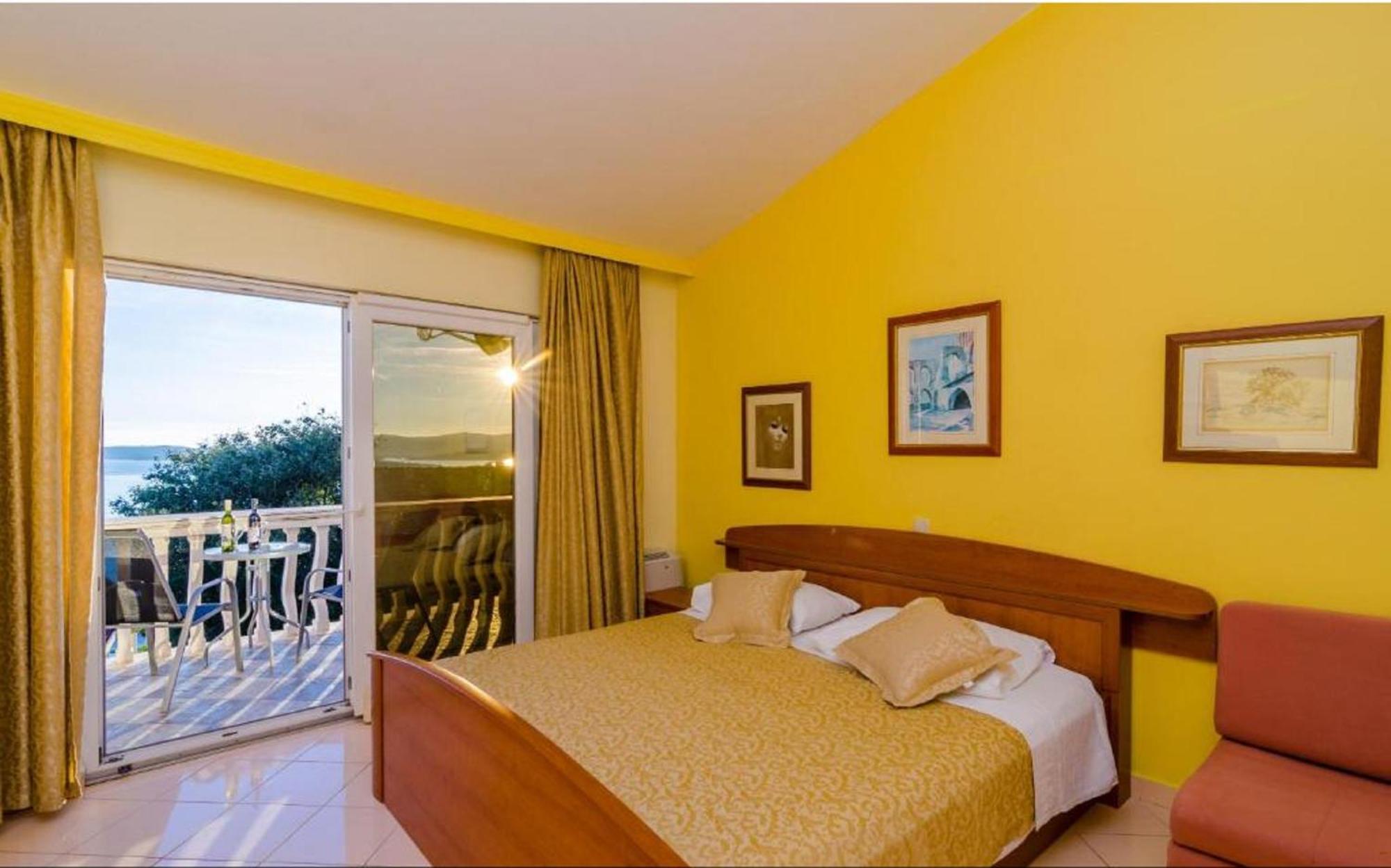 Hotel Pansion Villa Antonio أوروبيتش المظهر الخارجي الصورة