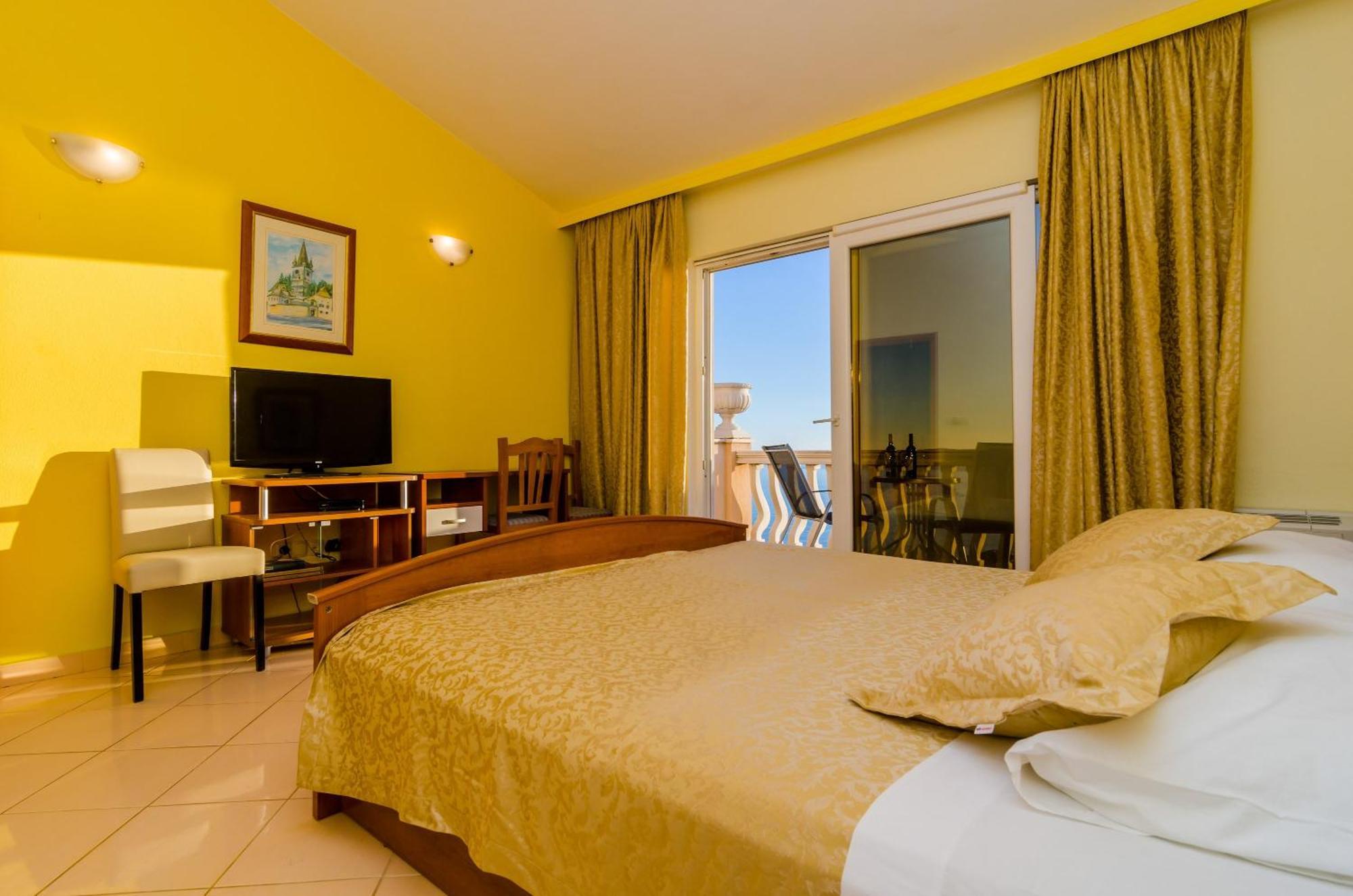 Hotel Pansion Villa Antonio أوروبيتش المظهر الخارجي الصورة