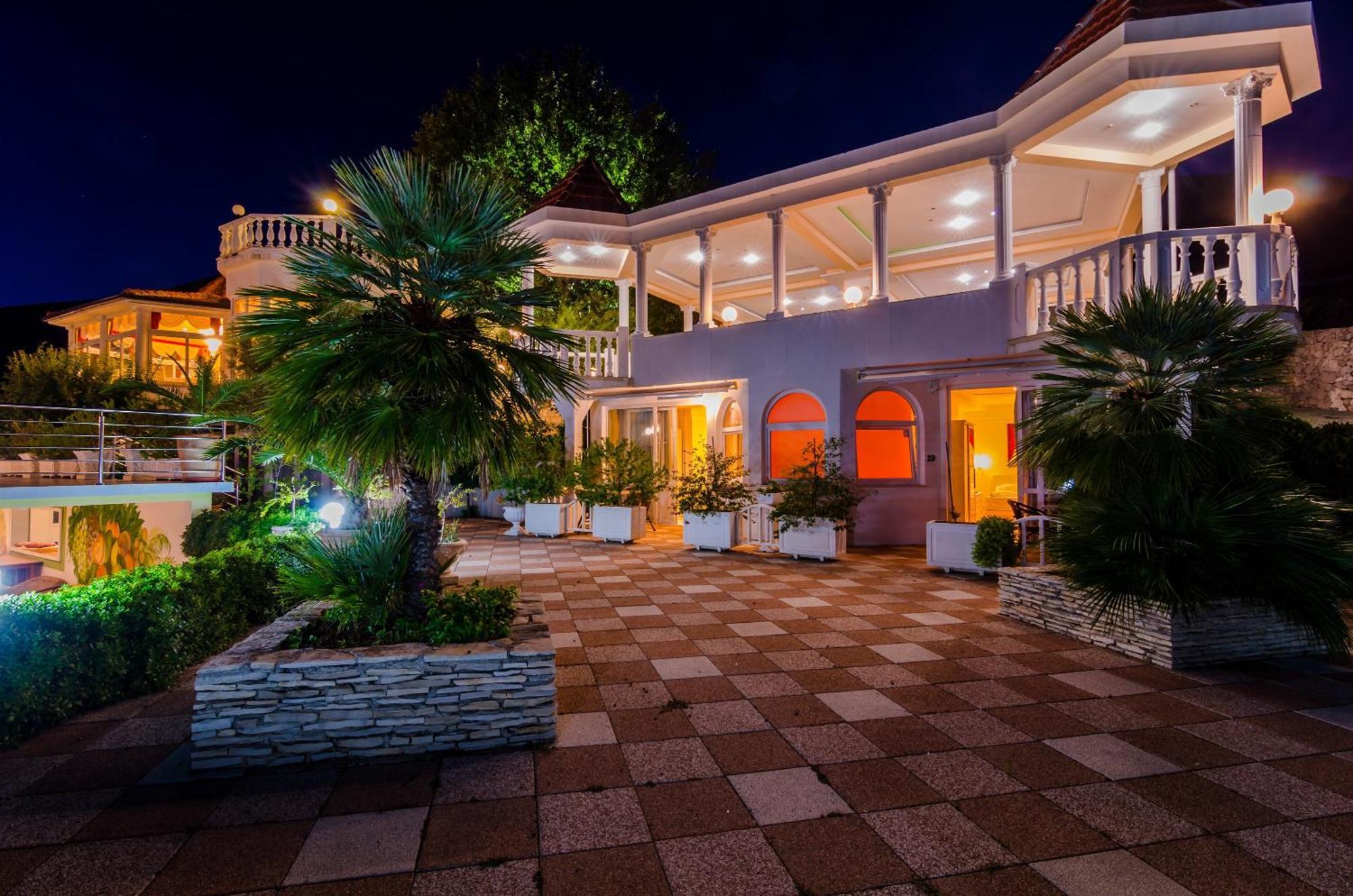 Hotel Pansion Villa Antonio أوروبيتش المظهر الخارجي الصورة