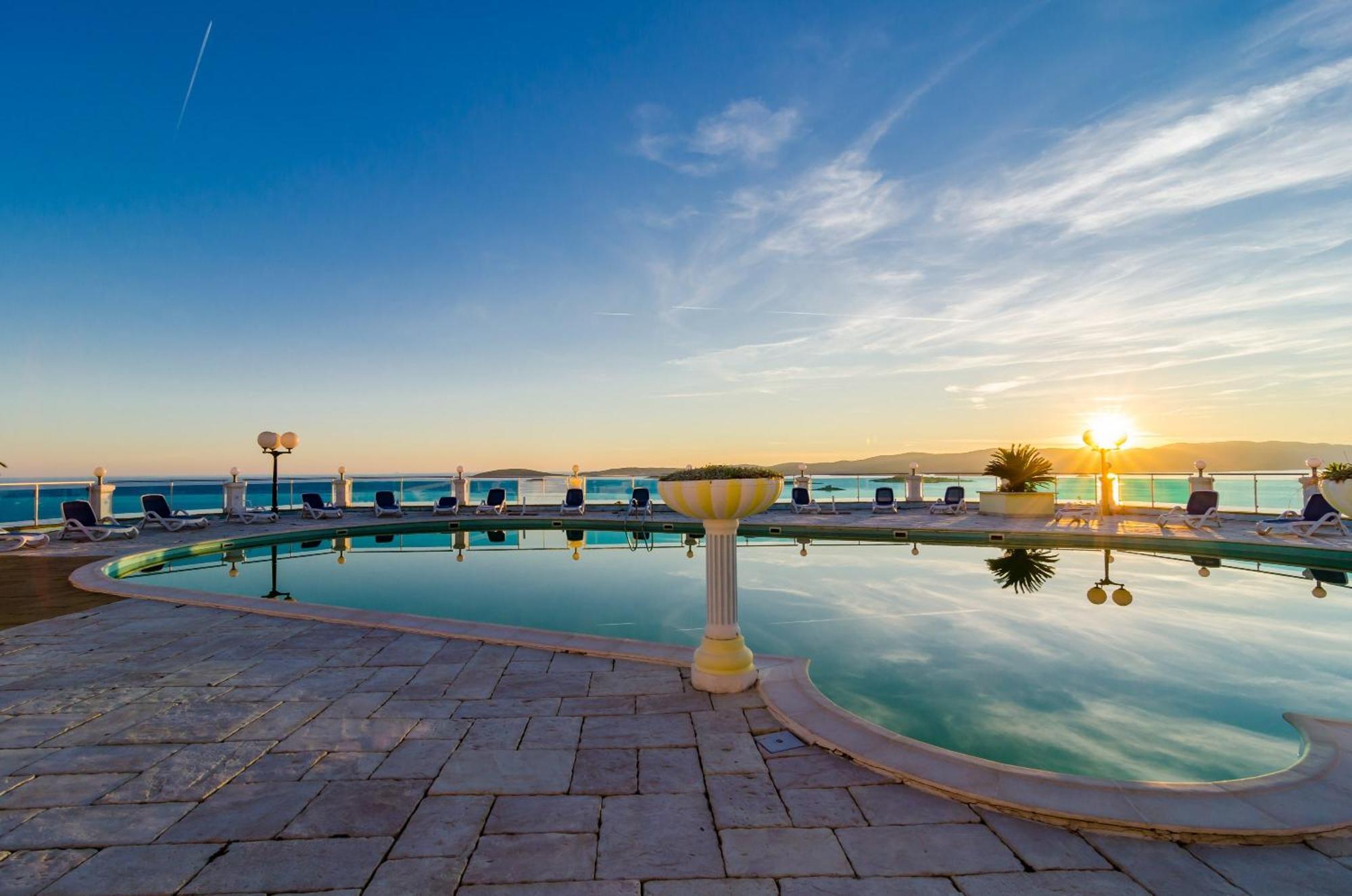Hotel Pansion Villa Antonio أوروبيتش المظهر الخارجي الصورة