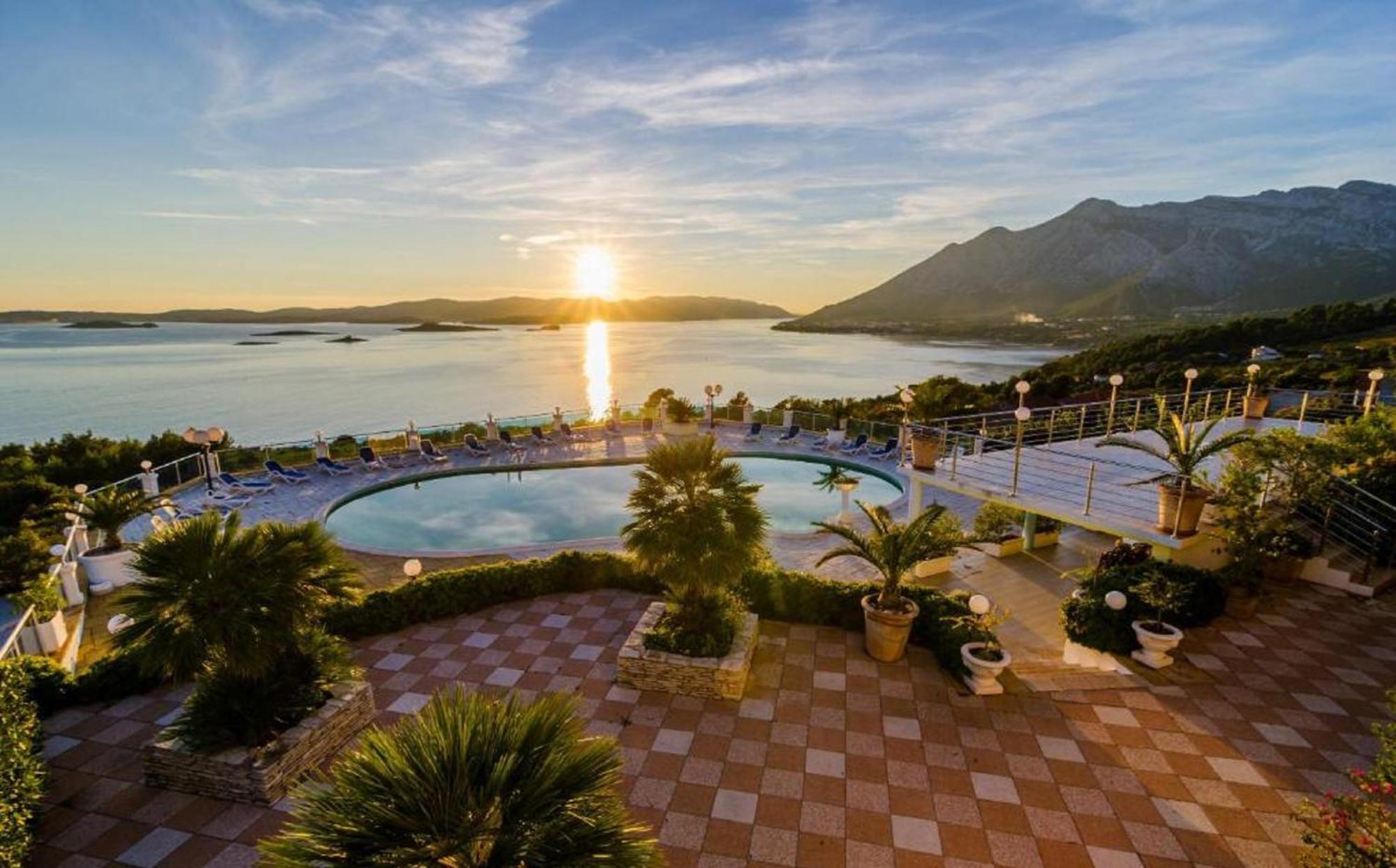 Hotel Pansion Villa Antonio أوروبيتش المظهر الخارجي الصورة